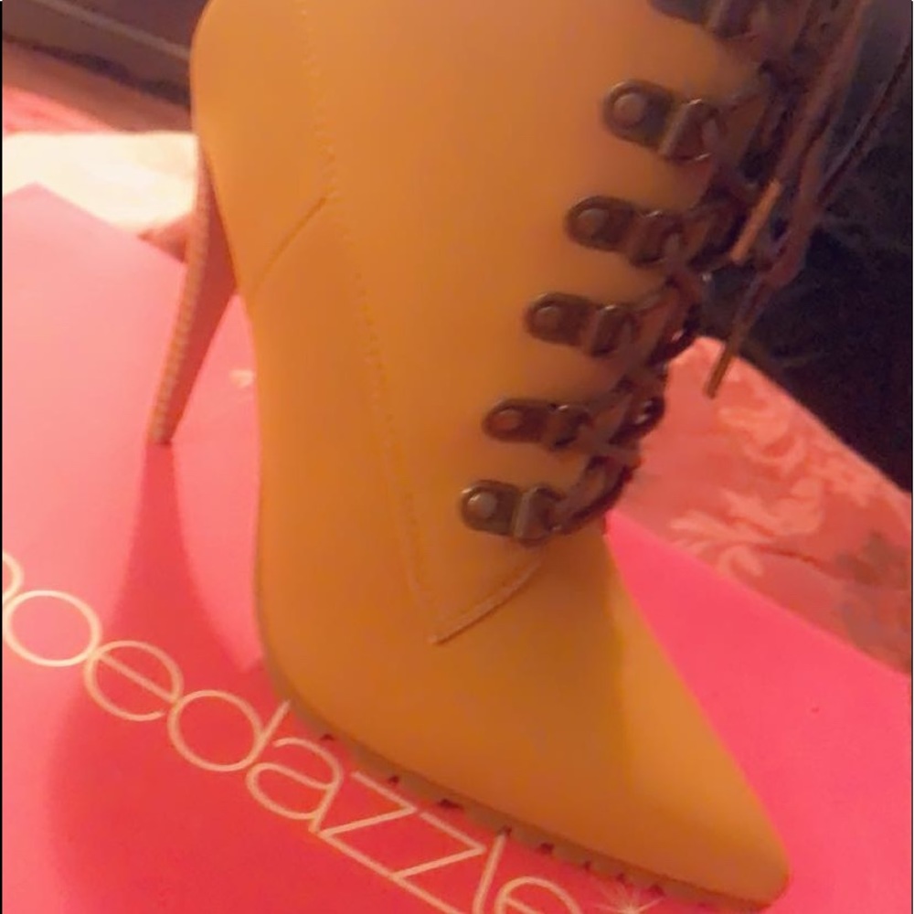 High heel boots